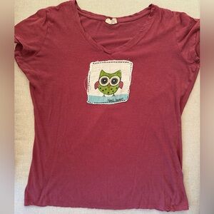 Women's Owl Graphic Tee - Maroon